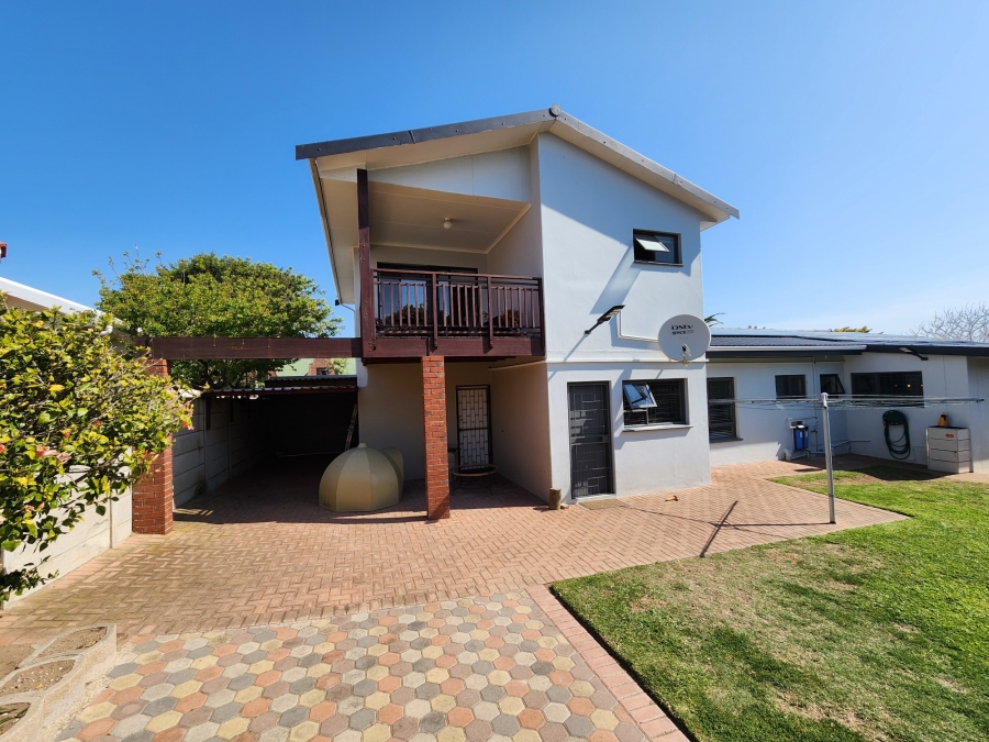 4 Bedroom Property for Sale in Bayview Western Cape